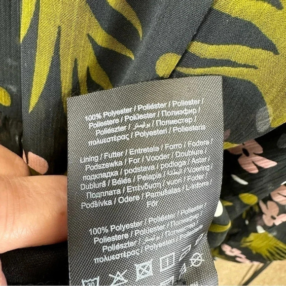 Vero Moda Floral Blouse Size Small - Picture 6 of 8